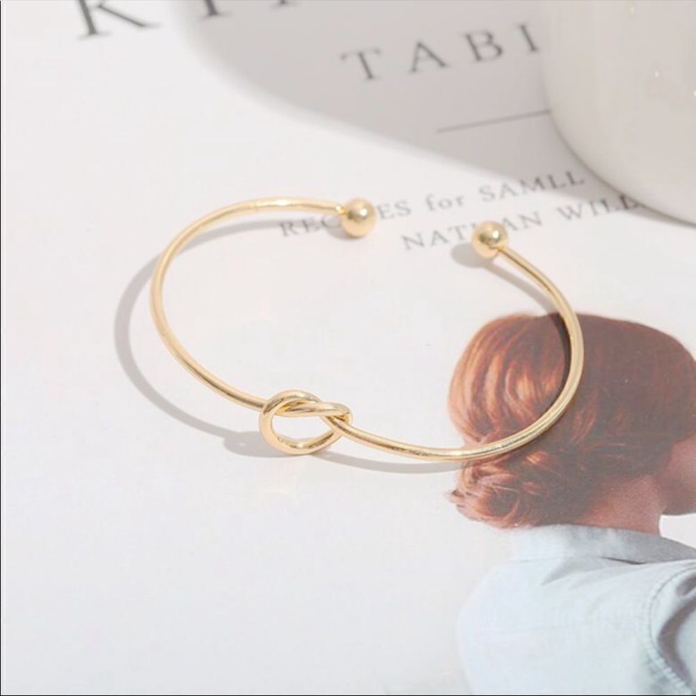 $5/25 KNOT GOLD CUFF